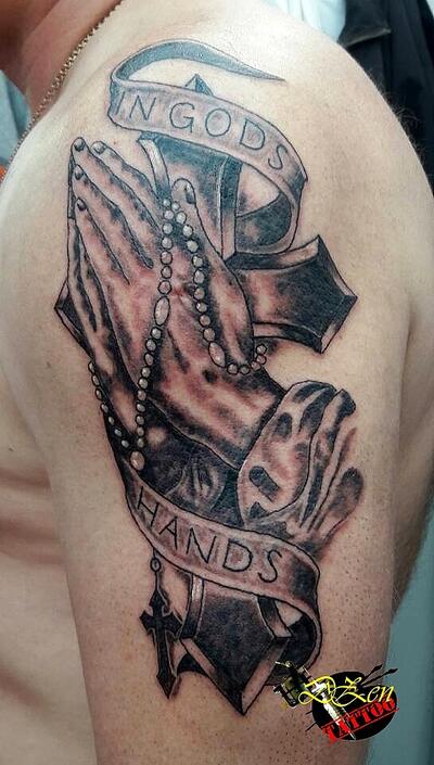 Tatu na pleche