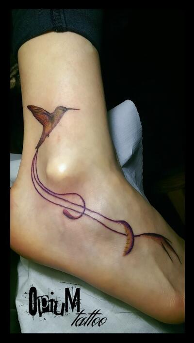 Tatu kolibri na stupne