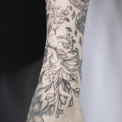Tatu cvety na kisti