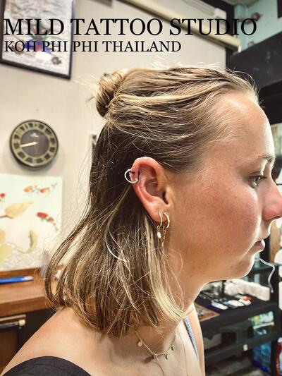 Piercing at mild tattoo phi ph