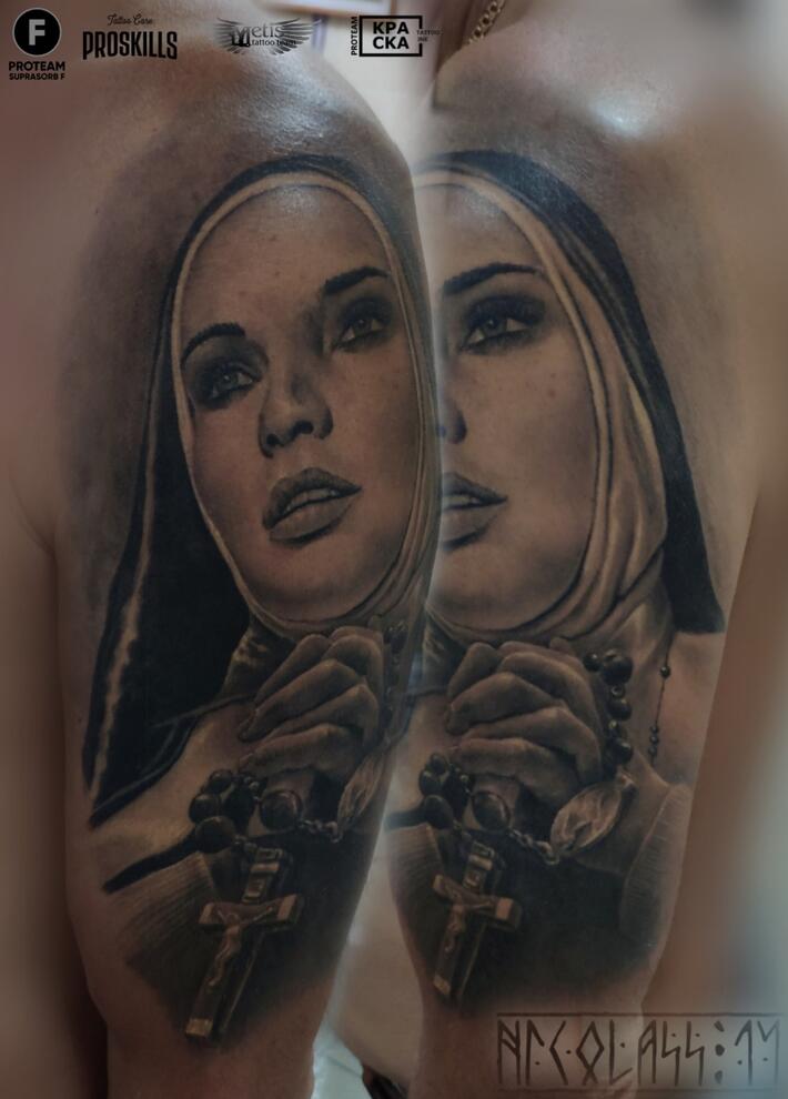 
#kraskatattooink #kraskaproteam #proteamsuprasorbf #proskillsproteam #metistattooteam #bng #bngtattoo #greywash #greywashtattoo #onlyblack #onesession #healed #tattooartist #holytattoo #blackandwhite #realism #татуировкавкурске #курсктату #монашка