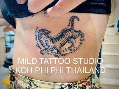 Sakyant tattoo bamboo tattoo T
